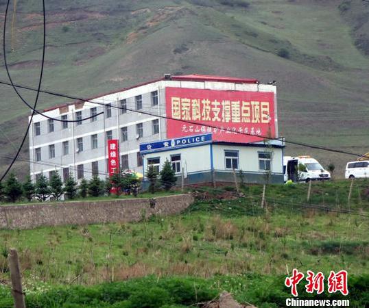 該鎳鐵礦長是青海省重點(diǎn)支持民營企業(yè)?！≮w凜松　攝