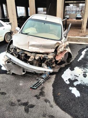 事發(fā)轎車。吳英供圖