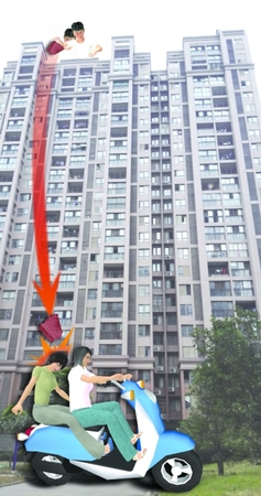 兩個孩子就是在這幢樓的樓頂往樓下扔?xùn)|西。張葉 制圖