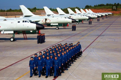 裝備某新型轟炸機(jī)的空軍航空兵某師，在強(qiáng)軍實(shí)踐中不斷提升遠(yuǎn)海機(jī)動(dòng)作戰(zhàn)能力。該機(jī)機(jī)型首次曝光時(shí)機(jī)身上有“戰(zhàn)神”字樣，因此得名。