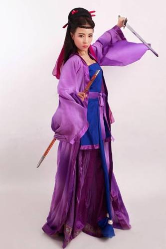 圖7:80后辣媽cos周芷若照片
