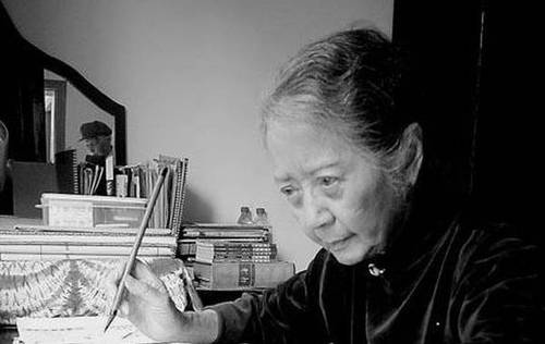 民國(guó)閨秀、“最后的才女”張充和6月18日下午一時(shí)在美國(guó)去世，享年102歲。合肥四姐妹成為絕響。