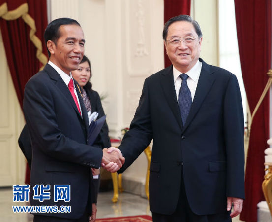 7月27日，全國(guó)政協(xié)主席俞正聲在雅加達(dá)會(huì)見(jiàn)印尼總統(tǒng)佐科。新華社記者姚大偉攝
