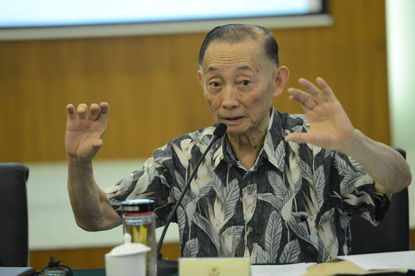 全國(guó)政協(xié)委員、京昆室副主任梅葆玖提出讓京劇文化走出去