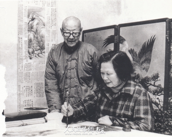 一九七八年，潘素、張伯駒夫婦共同揮毫寫丹青。_副本