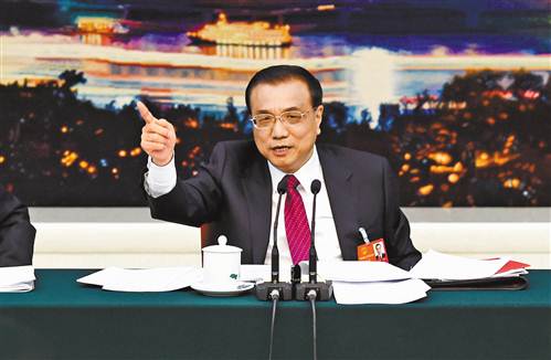 3月8日，中共中央政治局常委、國務(wù)院總理李克強參加十二屆全國人大四次會議重慶代表團的審議。