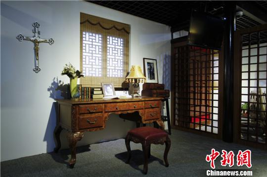 復(fù)原后的內(nèi)史第，重建了前兩進(jìn)宅院和沿街房，恢復(fù)了沈樹鏞時(shí)代的框架。其中不但復(fù)建了宋氏家族做禮拜的“福音堂”、胡適母子居住的廂房，還集中展示了黃炎培出生的房間、中國(guó)交響樂之父黃自曾用過的鋼琴等珍貴史料，主體加配套設(shè)施面積增至3000多平方米?！」俜?攝
