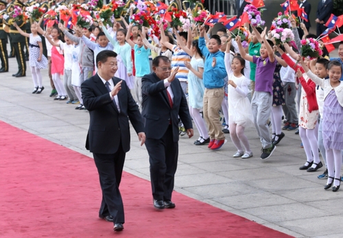 5月3日，中共中央總書記、國家主席習(xí)近平在北京人民大會堂同老撾人民革命黨中央總書記、國家主席本揚(yáng)舉行會談。