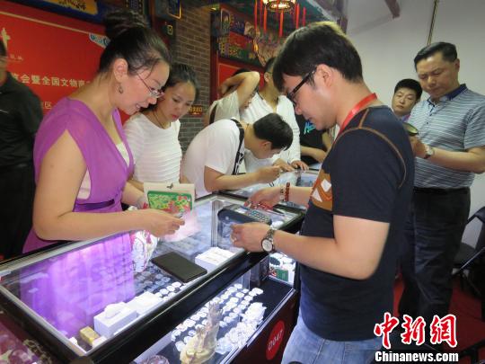 全國(guó)國(guó)有文物商店藏品來(lái)京“擺攤”