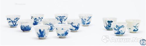 清康熙 青花十二花神杯 （一套） 估價：RMB10，000，000-12，000，000 北京匡時