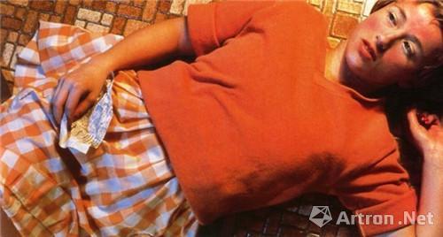 Cindy Sherman 《Untitled #96》 （1981）， 2011年5月紐約佳士得拍賣會拍得389.05萬美元。