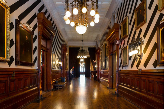 Work No。 798。 ‘Emulsion on wall’ from Martin Creed‘s summer installation THE BACK DOOR at Park Avenue Armory， June 9 - August 7， 2016。 （Photo： James Ewing）