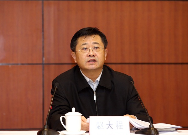 二、司法部黨組成員、副部長(zhǎng)趙大程出席12月7日于北京召開的中央專項(xiàng)彩票公益金法律援助項(xiàng)目總結(jié)部署工作會(huì)議并講話。王建軍  攝