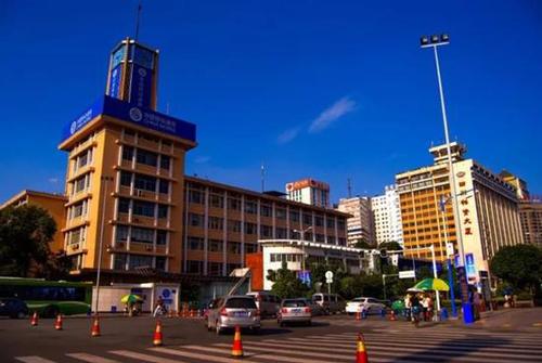 中國第一高樓有望建在成都：建筑高度擬定為677米