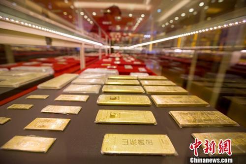資料圖：今年前三季度中國(guó)黃金實(shí)際消費(fèi)量815.89噸，與去年同期相比增長(zhǎng)15.49%，<a target='_blank' href='http://www.chinanews.com/'>中新社</a>記者 張?jiān)?攝