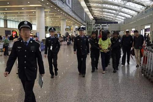 深圳警方破販毒案:繳1.3噸可卡因 建國(guó)來(lái)全國(guó)最多