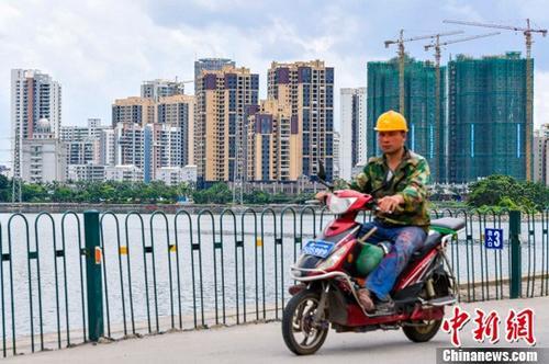 資料圖：?？趪?guó)興大道附近的在建商品房項(xiàng)目。<a target='_blank' href='http://www.chinanews.com/'>中新社</a>記者 駱云飛 攝