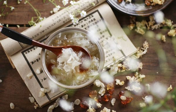 秋季飲食養(yǎng)生要堅(jiān)持益中補(bǔ)氣！