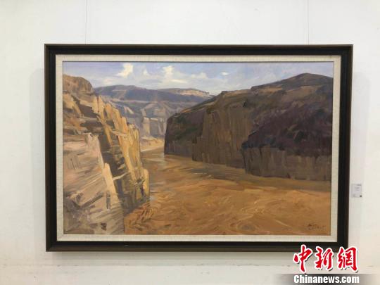 圖為中央美術(shù)學(xué)院院長(zhǎng)范迪安的作品《石門西照》?！±钔ヒ?攝