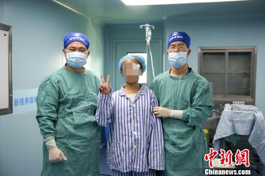 克石圓月10月30日在成都接受手術(shù)治療?！⊥貔i 攝