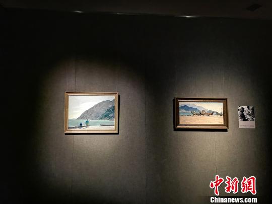 圖為，在“印象山東——俄羅斯油畫家寫生作品展”上的藝術家的作品?！O宏瑗 攝