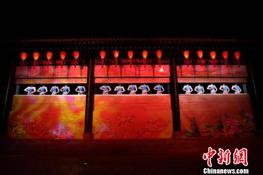 在內(nèi)容呈現(xiàn)上，《又見(jiàn)平遙》展示了對(duì)中華文化核心價(jià)值的傳承；在理念呈現(xiàn)上，《又見(jiàn)平遙》則體現(xiàn)了傳統(tǒng)晉商沿襲至今的一種誠(chéng)信佳話和文化自信。《又見(jiàn)平遙》劇照 主辦方提供