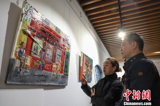 圖為展覽活動現(xiàn)場?！■暮陚?攝