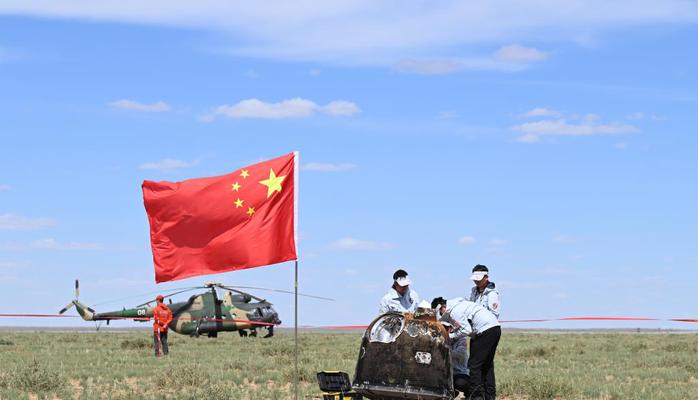 鐘華論：在新征程上譜寫(xiě)改革開(kāi)放新篇章